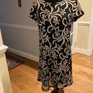 Jessica Simpson black and gold sequined dress. Perfect for NYE 2022!